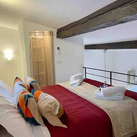 Apartment Novella's Loft Near Santa Maria Novella Station Florence