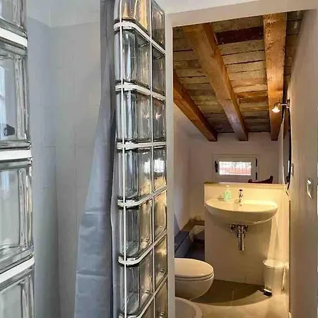 Apartment Novella's Loft Near Santa Maria Novella Station