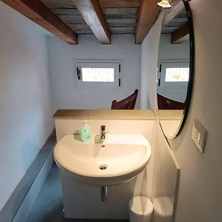 Novella's Loft Near Santa Maria Novella Station Florenz
